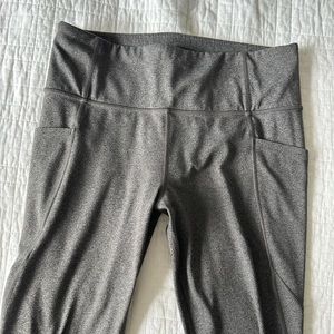 Stash Pocket Salutation tights